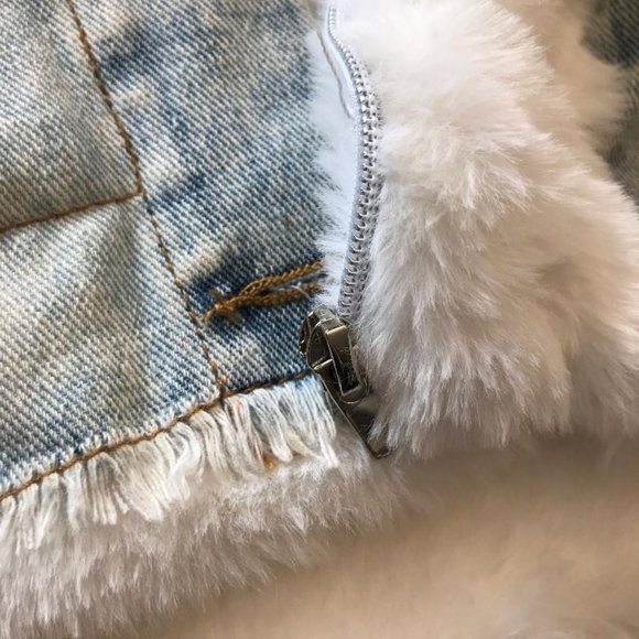 Jean Jacket Faux Fur Hood and Sleeves NEW! - Picture 11 of 15